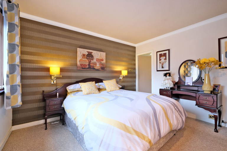 Bedroom 9