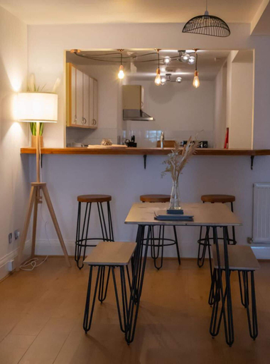 Others 3, Beautiful 1-bed Apartment in Manchester, Manchester