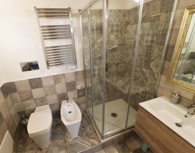 Room 5, Cala Rossa in Siracusa, Syracuse