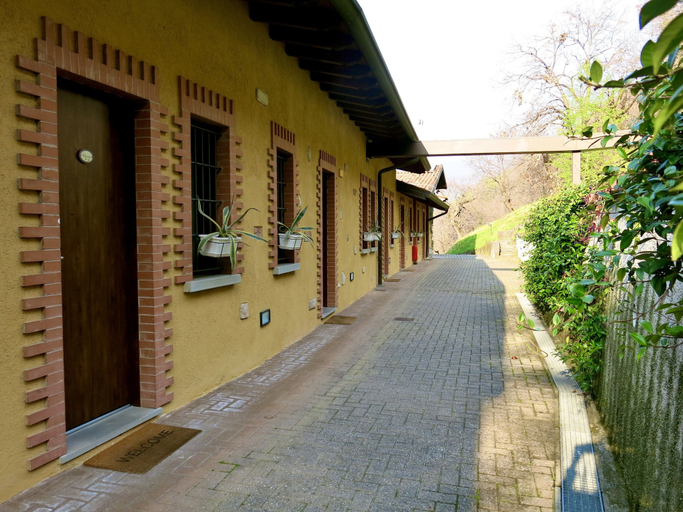 Exterior & Views 2, AGRITURISMO FOREST B&B, Brescia