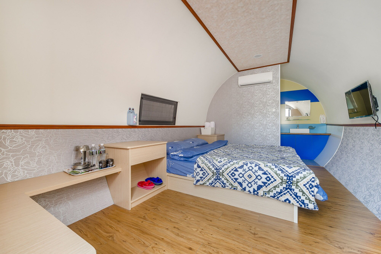 Bedroom 2, Shen-Lu-Ju B&B, Nantou