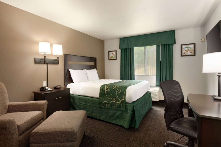 Bedroom 5, Travelodge by Wyndham Hermiston, Umatilla