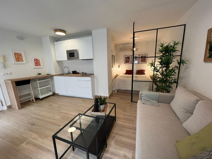 Others 5, Alameda Sweet Home, Sevilla