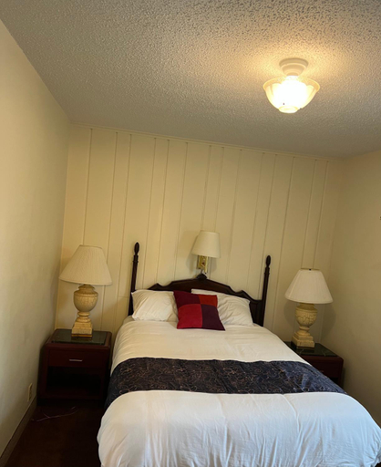 Others 5, Itascan Motel, Itasca