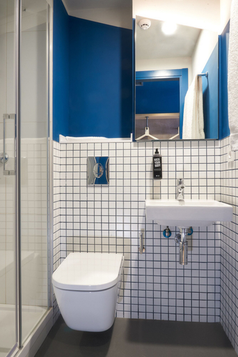 Bathroom 4, ibis budget Vitoria Gasteiz, Álava