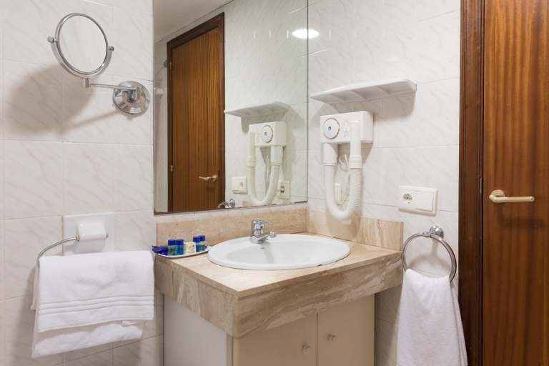 Bathroom, htop Royal Sun, Barcelona