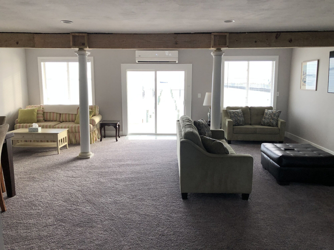 Living area 5, Mariners Cove 4 Bedroom Cottage by RedAwning, Norfolk