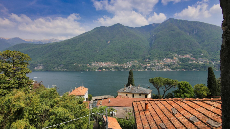 Room 2, Italianway - Riva Soldino 9, Como