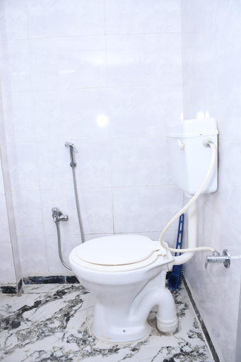 Bathroom 4, Airport Cabin Stay , Mumbai Suburban