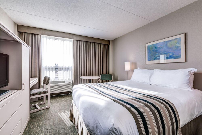 Bedroom 3, Heritage Inn Hotel & Convention Centre Saskatoon, Division No. 11