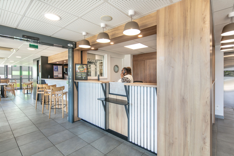 Public Area 2, B&B HOTEL Lyon Aéroport St Quentin Fallavier, Isère