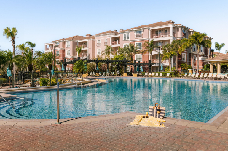 Sonder Vista Cay, Orange