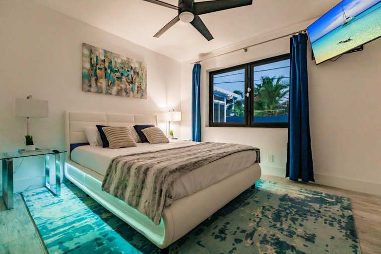 Room 4, Modern Spacious Home With Pool Jacuzzi, Broward