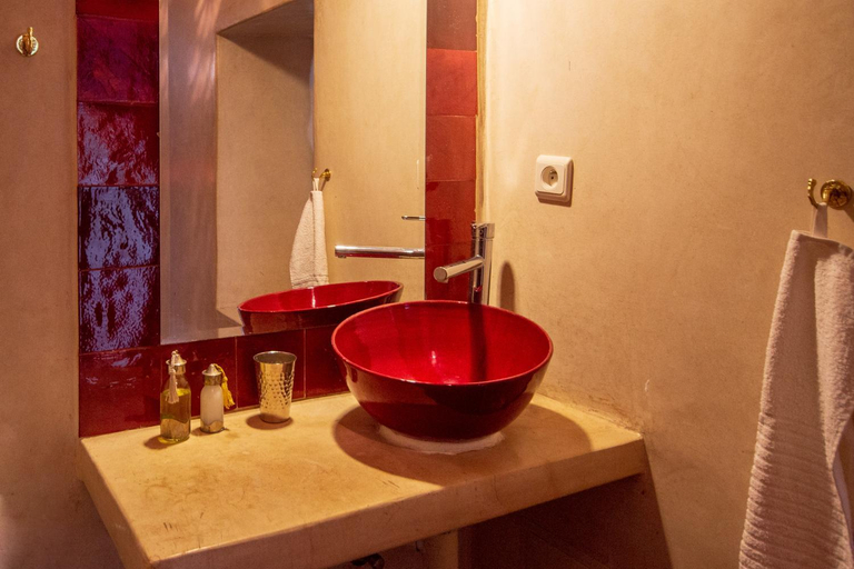 Bathroom 1, Riad Jardins des Lilas, Marrakech