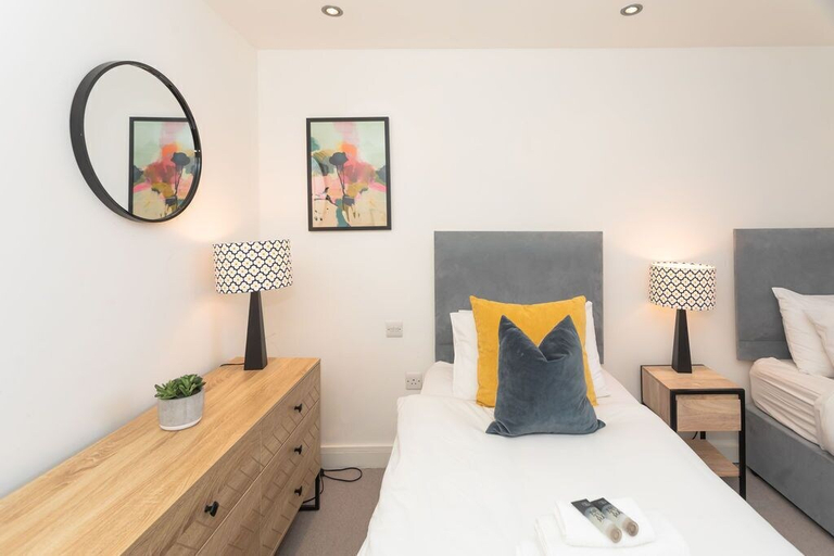 Bedroom 3, Kensington Chapel Apartments in Bath, Bath and North East Somerset