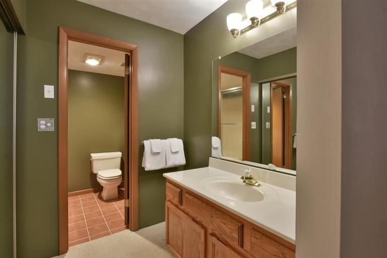Bathroom 3, Seven Springs Sunridge 3 BR Condo, Sleeps 10! by RedAwning, Somerset