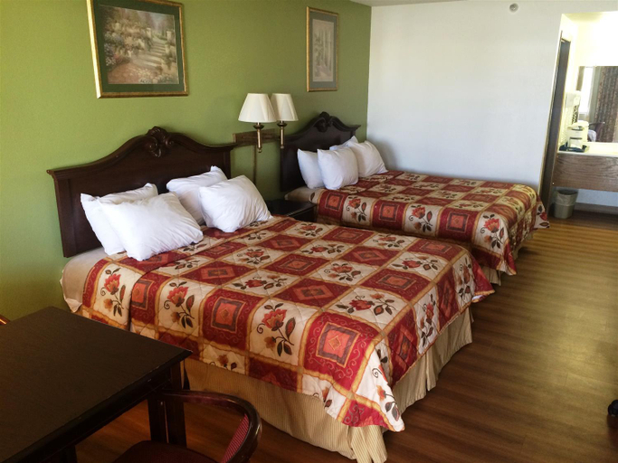 Bedroom 3, Rodeway Inn Santa Rosa, Guadalupe