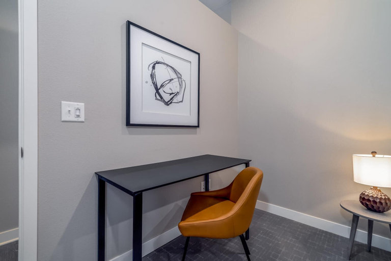 Room 4, Des Moines Classy 2BD 2BA Downtown Apartment, Polk
