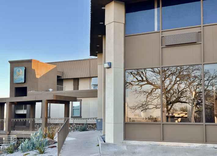 Exterior & Views, Quality Inn Fort Worth - Downtown East, Fort Worth