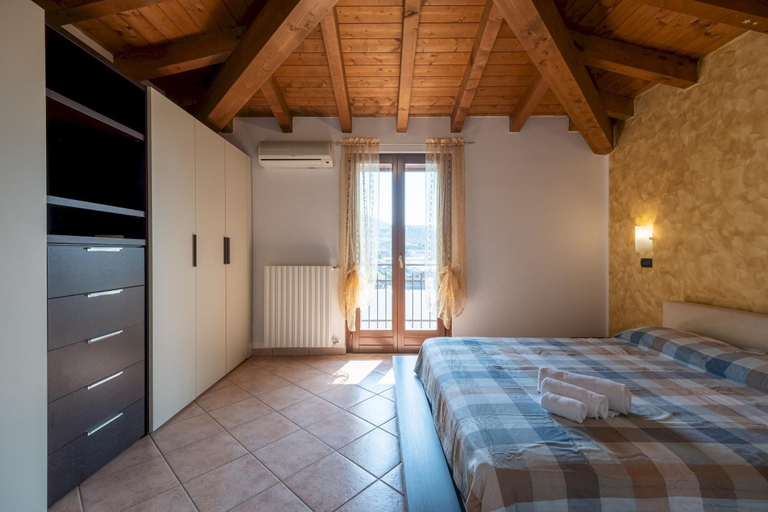 Others 5, Casa del Gatto in Paratico, Brescia
