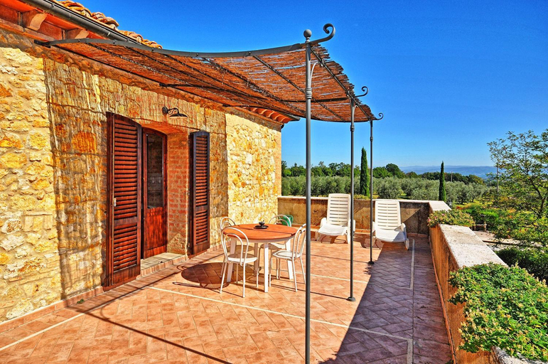 Facilities 4, Vittoriana near San Gimignano by PosarelliVillas, Siena