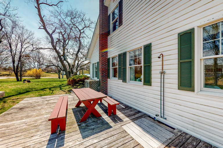 North Fork Waterfront Gem, Suffolk