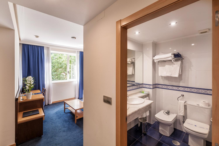 Bathroom, Hotel Balneario de Compostela, A Coruña