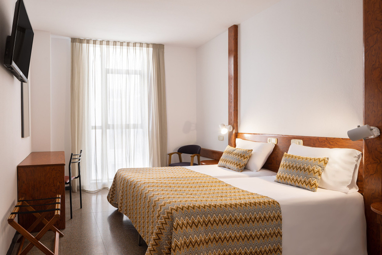 Bedroom 4, htop Platja Park, Girona