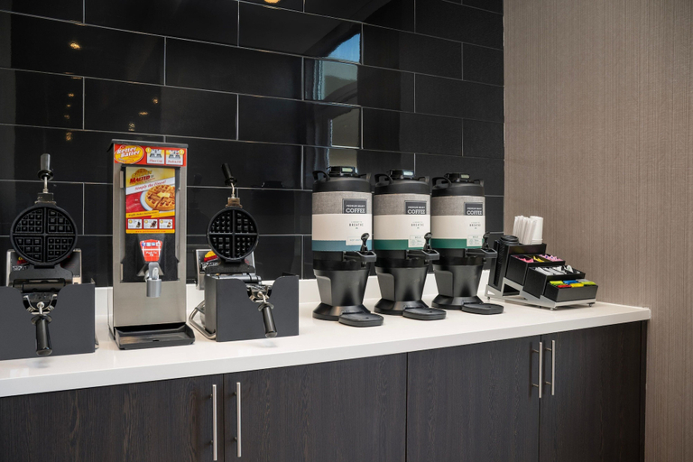 Food & Drinks 4, SpringHill Suites by Marriott Birmingham Gardendale, Jefferson