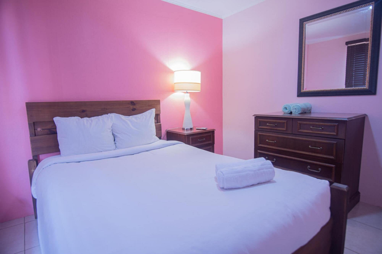 Bedroom 3, Beautiful Comfy Mins to Palm Eagle Beaches