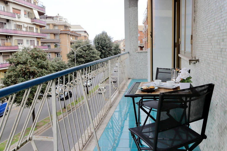 Others 2, 4BNB - Cozy Albornoz Flat, Roma