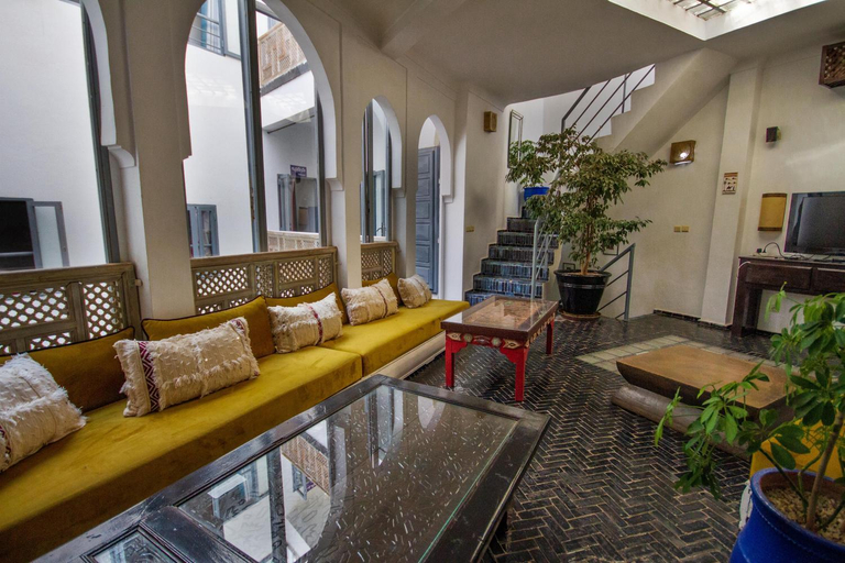 Shared lounge/TV area, Riad Jardins des Lilas, Marrakech
