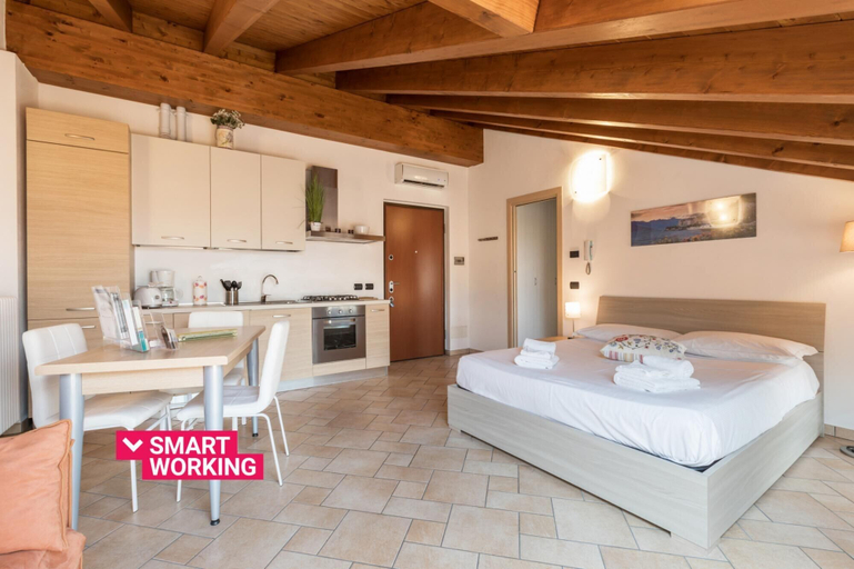 Room 4, La Filanda Apartments by Wonderful Italy - Canapa, Como