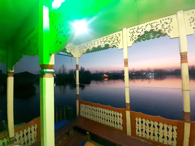 Sport & Beauty 5, H.B.victoria Garden, Srinagar