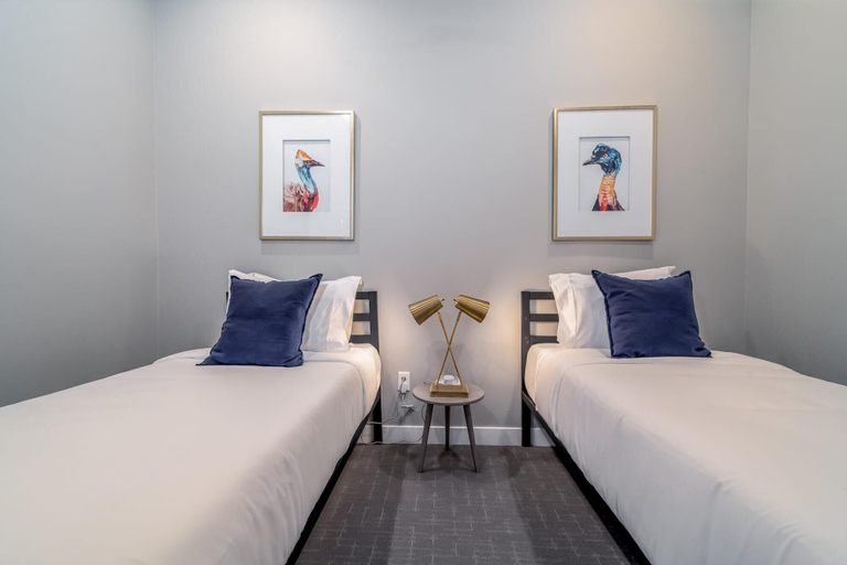 Room 4, Des Moines Alluring 2BD 2BA Downtown Apartment, Polk