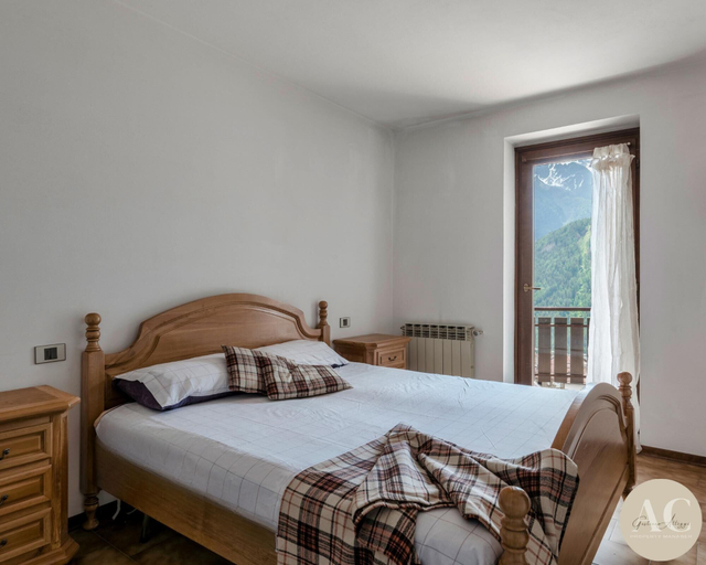 Room 2, Uno Sguardo Sulle Cime, Brescia