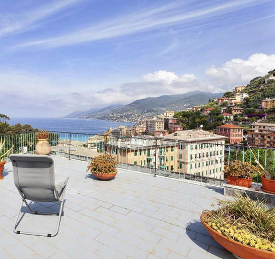 Others 3, Stunning Sea View Apartment by Wonderful Italy, Genova