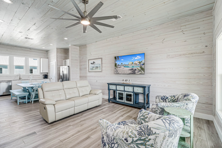 Living area 4, Birds Eye View Sp163 3 Bedroom Home by RedAwning, Aransas
