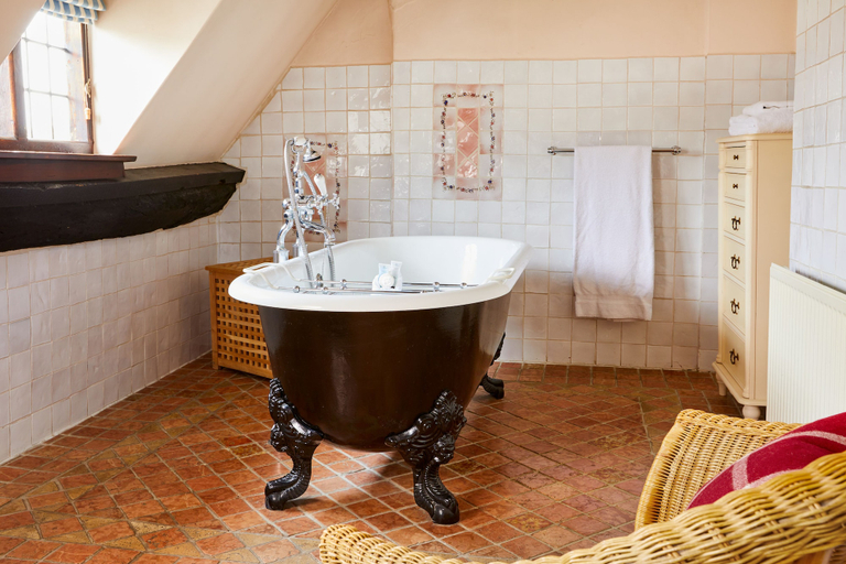 Bathroom 3, Burford House, Oxfordshire
