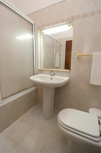 Bathroom 2, Villa Lena, Albufeira