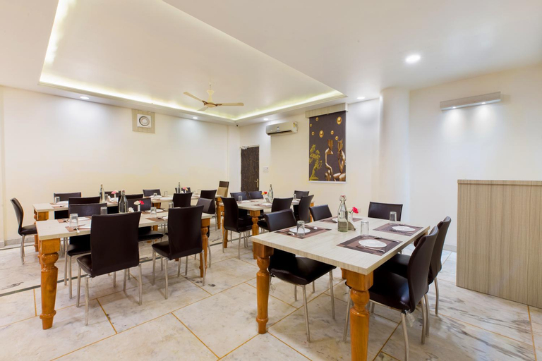Food & Drinks 3, OPO Hotel The Alpino, West