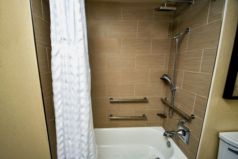 Bathroom 5, Hilton Austin, Travis