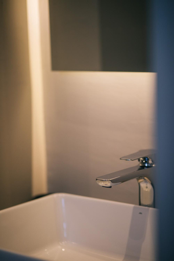 Bathroom 5, Lighthouse Apartments, Peloponnese