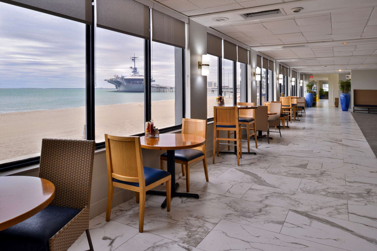 Food & Drinks 5, DoubleTree by Hilton Corpus Christi Beachfront, Nueces