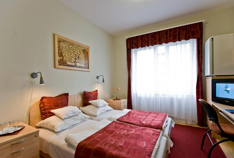Bedroom, Hotel Kerpely, Dunaújváros