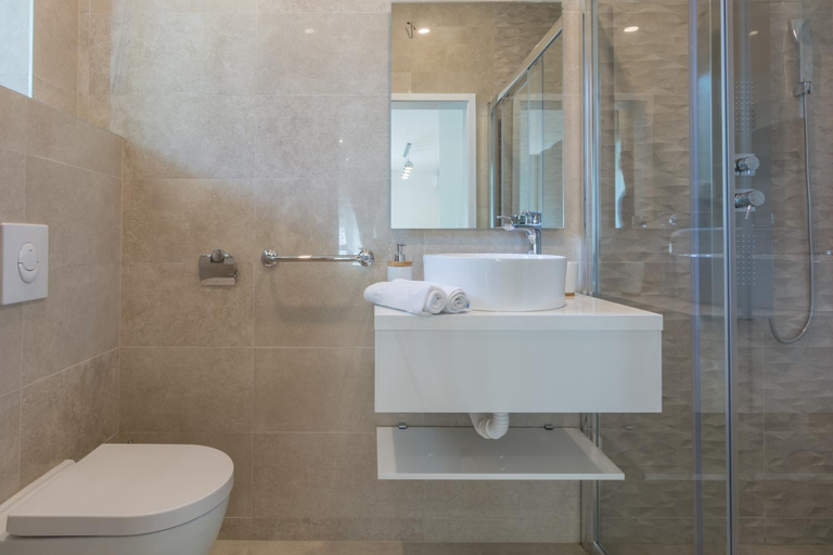 Bathroom 5, Rooms Sea & Sun with private parking, Zadar