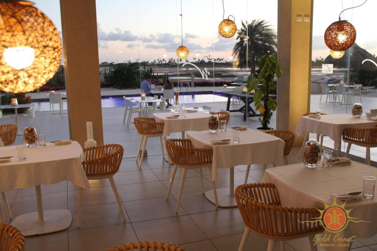 Food & Drinks, Gold Coast - 2br3ba Gated Community w Pools Gym
