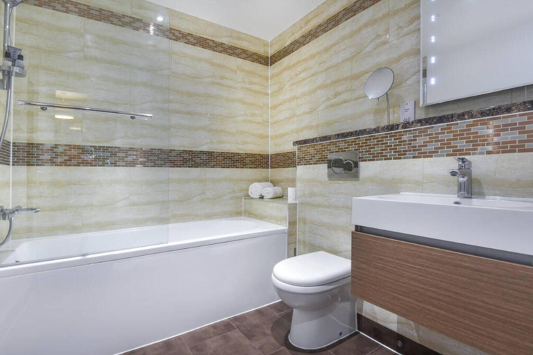 Bathroom 4, Spacious 2-bed Apartment in Oxford, Oxfordshire