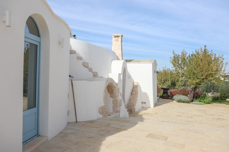 Exterior & Views 2, TD Lamiamola Stylish Trulli Lamie With Pool, Brindisi