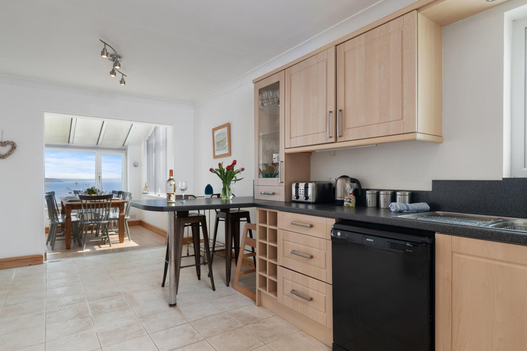 Others 5, Glen View - Panoramic Sea Views, Pembrokeshire